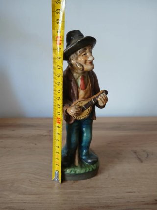Estatueta vintage músico com chapéu
