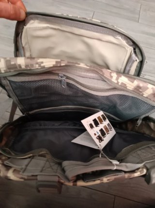 Mochila senderismo 45L camuflaje