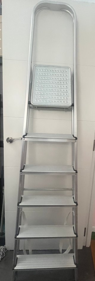 Escalera Plegable 6 Peldaños Aluminio