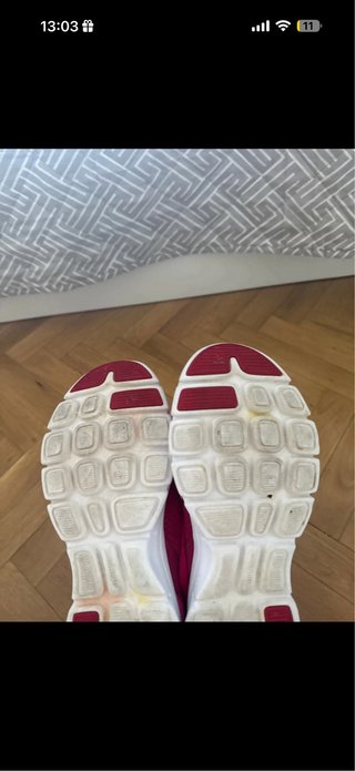 Zapatillas Nike rosas y amarillo Estan como nuevas