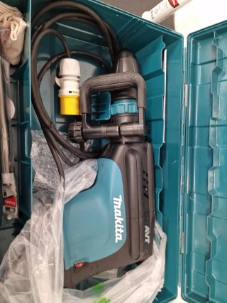 Makita HM1213C Martillo Demoledor Eléctrico 110V