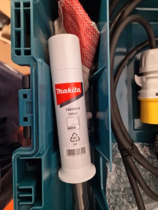 Makita HM1213C Martillo Demoledor Eléctrico 110V