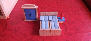 Casa de muñecas de madera
