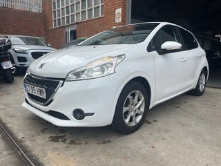 Peugeot 208 2014