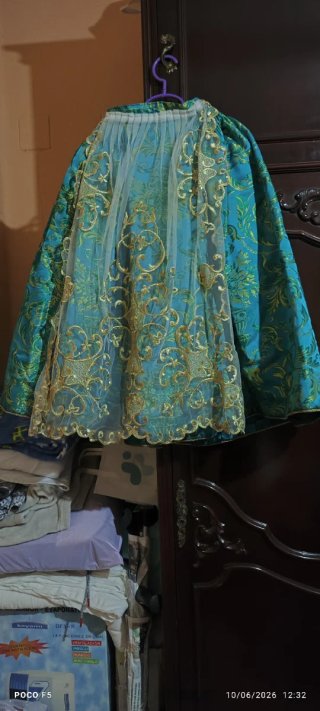 Traje de Fallera Verde y Dorado de niña