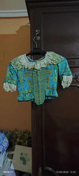 Traje de Fallera Verde y Dorado de niña