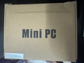 Mini PC Intel Plata y Negro