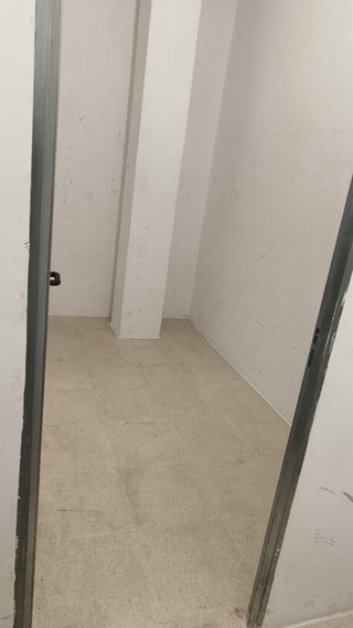 Alquilo trastero amplio