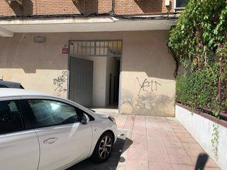 Alquilo trastero amplio