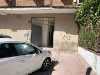 Alquilo trastero amplio