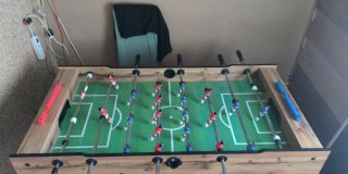 Futbolín de madera