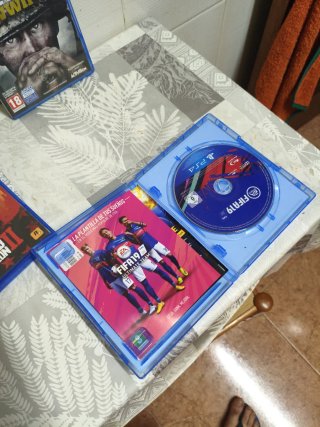 Videogiochi PS4: FIFA 19, Call of Duty, Red Dead Redemption II