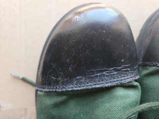 Botas militares hombre verde. origen Myanmar.