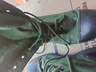 Botas militares hombre verde. origen Myanmar.