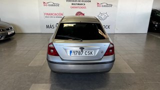 FORD MONDEO - PANTALLA DIGITAL