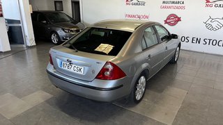 FORD MONDEO - PANTALLA DIGITAL
