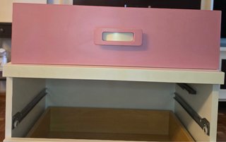 Cajonera 3 cajones rosa y blanco