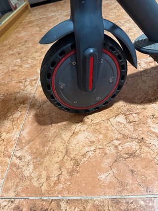 Patinete eléctrico + Casco + Cargador