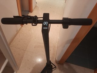 Patinete eléctrico negro
