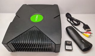 Xbox Clásica 2001 + Regalo Incorporado (LEED)