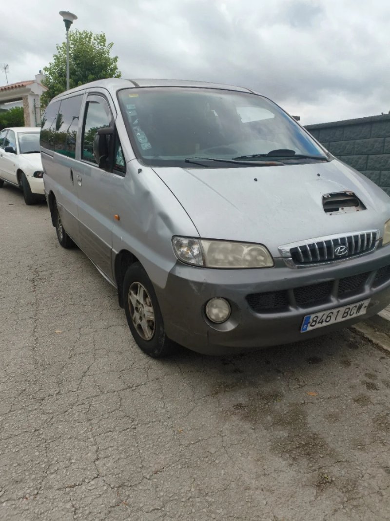 Hyundai H-1 2000 averiada motor - foto 1