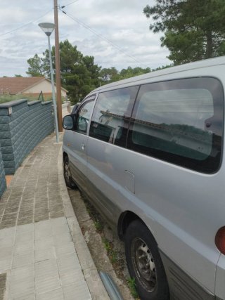 Hyundai H-1 2000 averiada motor