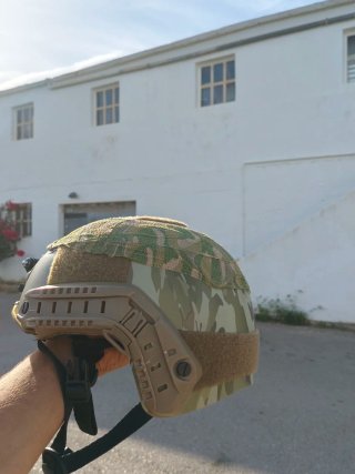 Casco Táctico Airsoft Camuflaje + soporte cámara