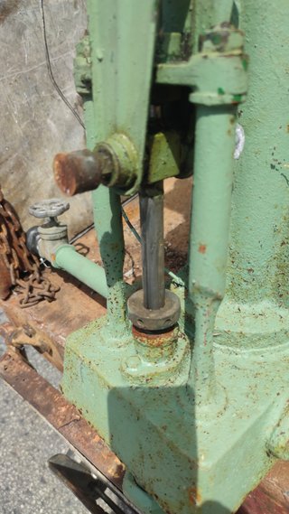 Bomba de agua TACA antigua