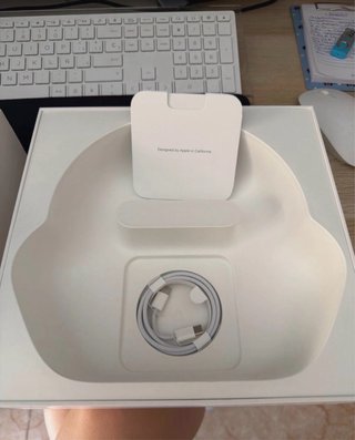 AirPods Max