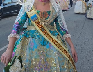 Traje de Fallera azul y dorado