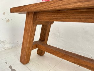 Banco de madera maciza de exterior