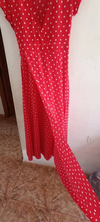 Vestido rojo largo lunares blancos
