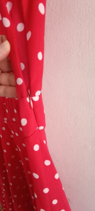 Vestido rojo largo lunares blancos