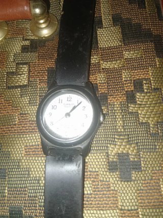Reloj Casio Quartz Negro