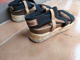Sandalias de plataforma con cuerdas
