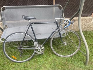Bicicleta carretera vintage negra