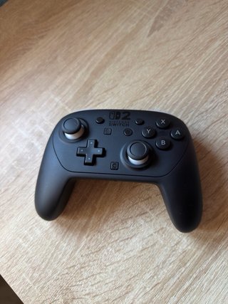 Nintendo Switch 2 + Mando Pro + artículos