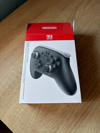 Nintendo Switch 2 + Mando Pro + artículos
