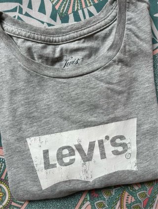 Camiseta Levi's Gris Logo