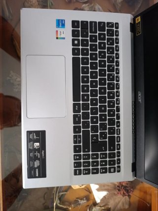 Portátil Acer Aspire 3 Plata Poco Uso