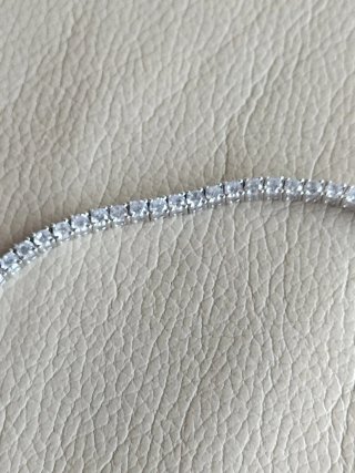 Bracciale in argento e zirconi per donna nuovo.