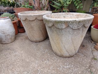 Macetas de piedra grandes