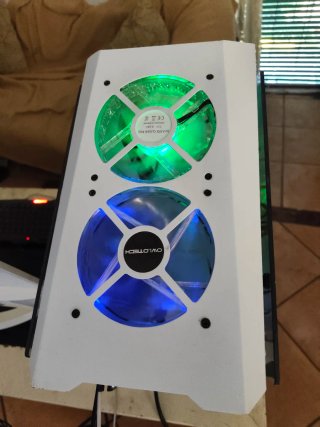 Pc/pantalla/ teclado / ratón/ altavoces