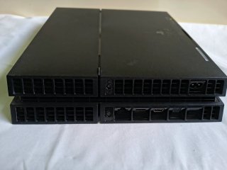 Sony PS4 (PlayStation 4) Nera