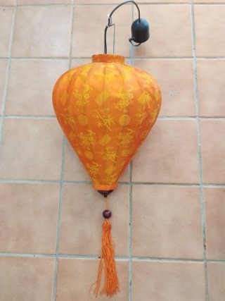 Lámpara oriental naranja seda