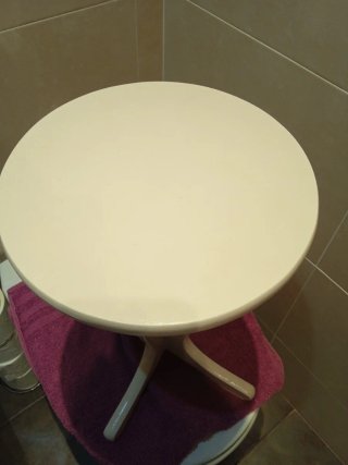 Taburete blanco