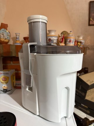 Licuadora blanca