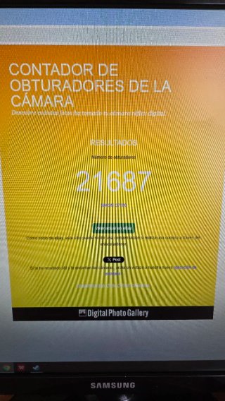 Nikon D7100 + Objetivos y Accesorios
