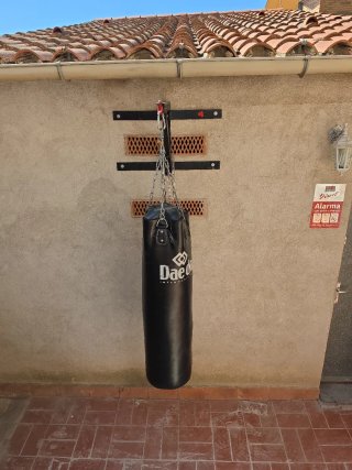 Saco de boxeo Dae Do con colgador