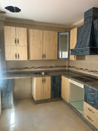 Se vende vivienda de dos plantas en Fuente Palmera